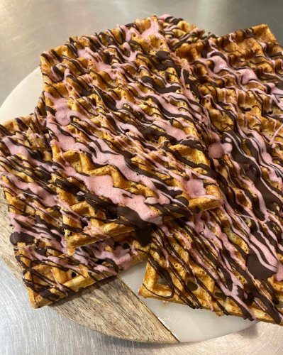 Carousel post from miditreizepontarlier.