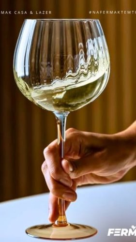 Video post from fermakoficial.