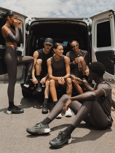 Carousel post from liveoficial.