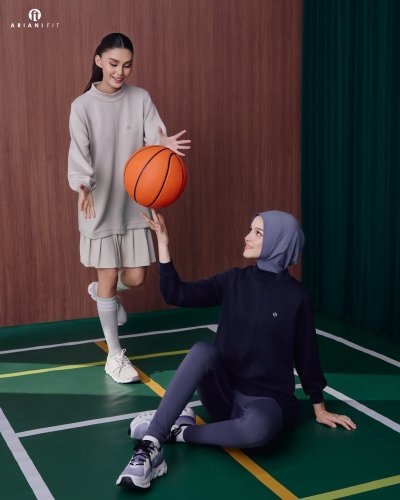 Carousel post from galeriariani.