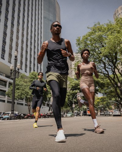 Carousel post from liveoficial.