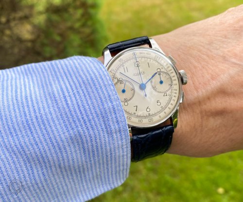 Carousel post from schoenesammleruhren.