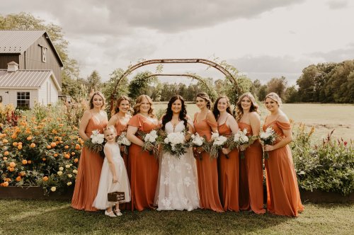 Carousel post from thecurvybridenj.