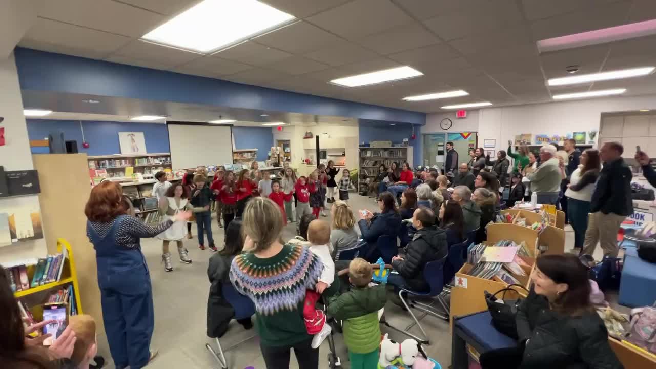 Carousel post from gortoncenterlf.