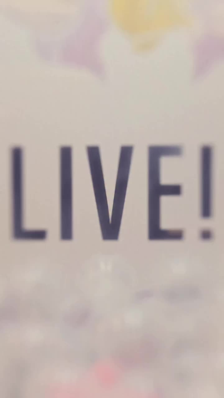 Video post from liveoficial.