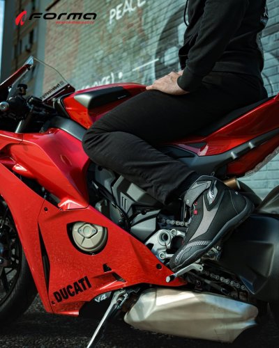 Photo post from motomax.