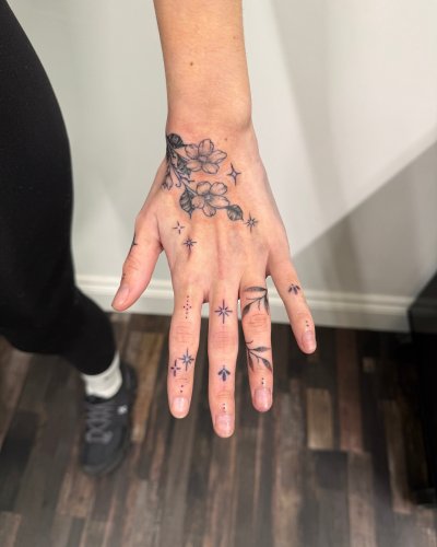 Photo post from lovetattoossandhurst.