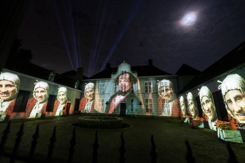 Carousel post from visitoirschot.