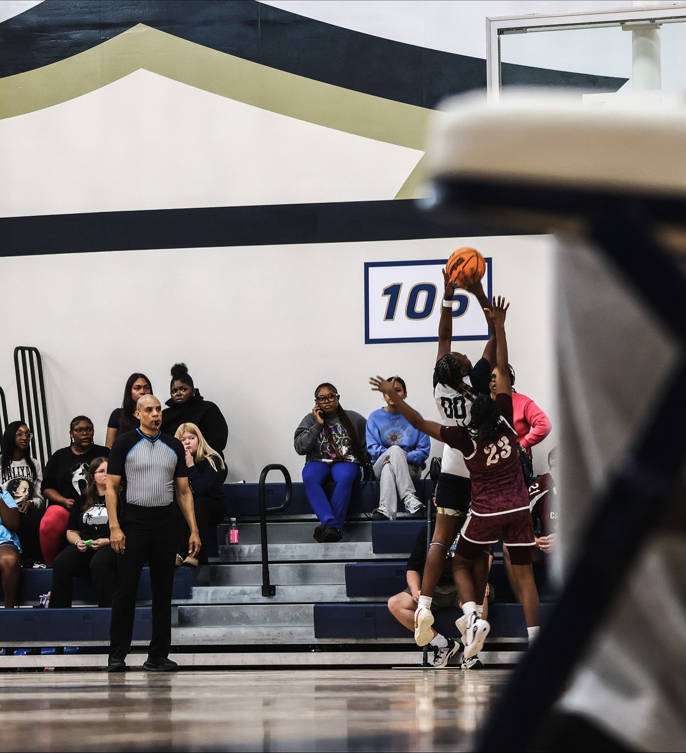 Carousel post from uscbsandsharks.