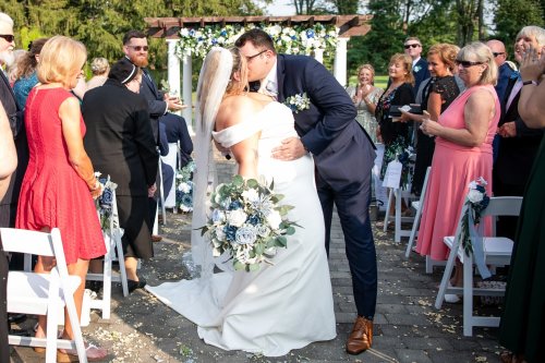 Carousel post from thecurvybridenj.