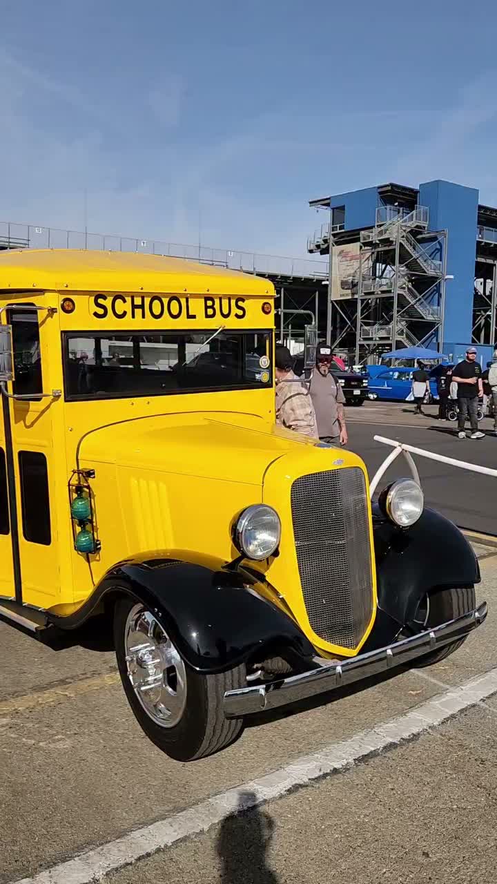 Pomona Swap Meet and Classic Car Show| Pomona Swap Meet