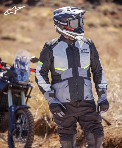 Photo post from motomax.