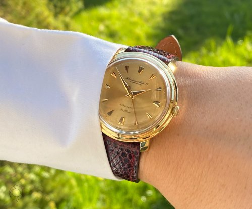 Carousel post from schoenesammleruhren.