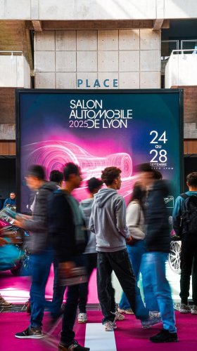 Video post from salonautolyon.