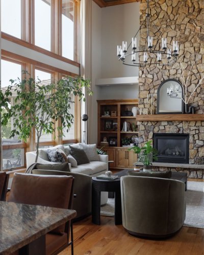 Carousel post from rowefinefurniture.