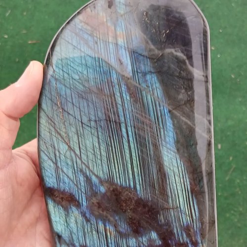 Carousel post from lemondemagiquedescristaux.