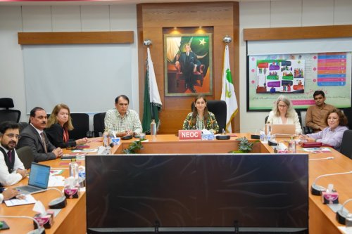 Carousel post from pakfightspolio.