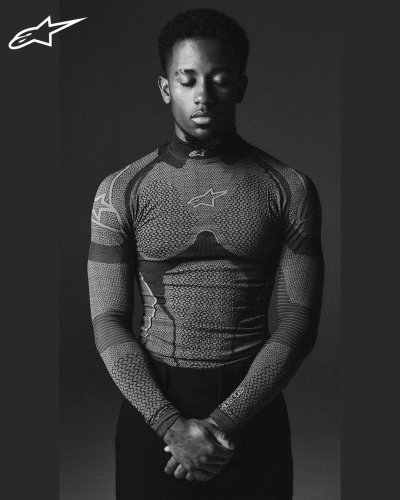 Photo post from motomax.