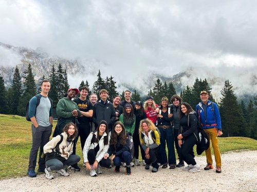 Carousel post from aurrome.