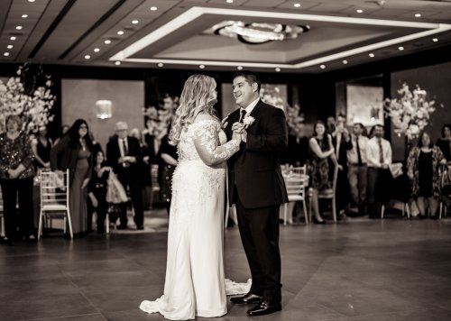 Carousel post from thecurvybridenj.