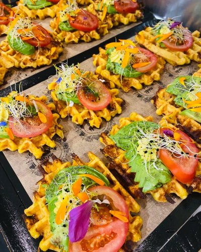 Carousel post from miditreizepontarlier.