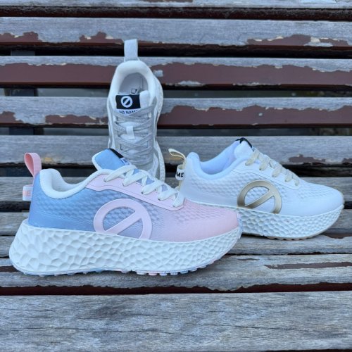 Carousel post from almareafootwear.