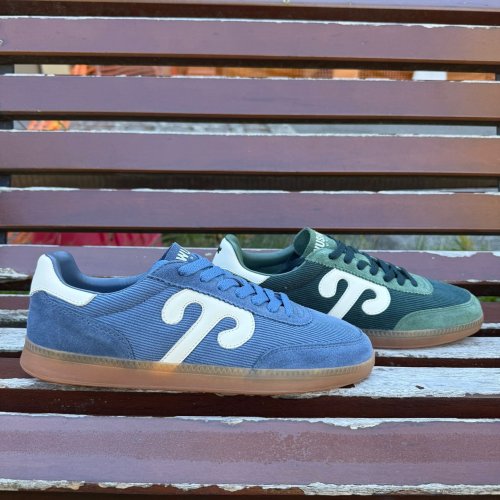 Carousel post from almareafootwear.