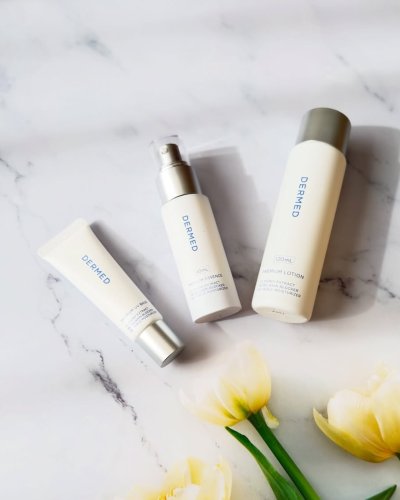 Carousel post from dermed_official.