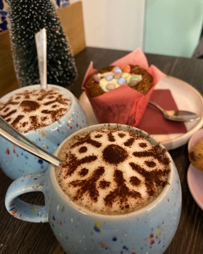 Carousel post from miditreizepontarlier.