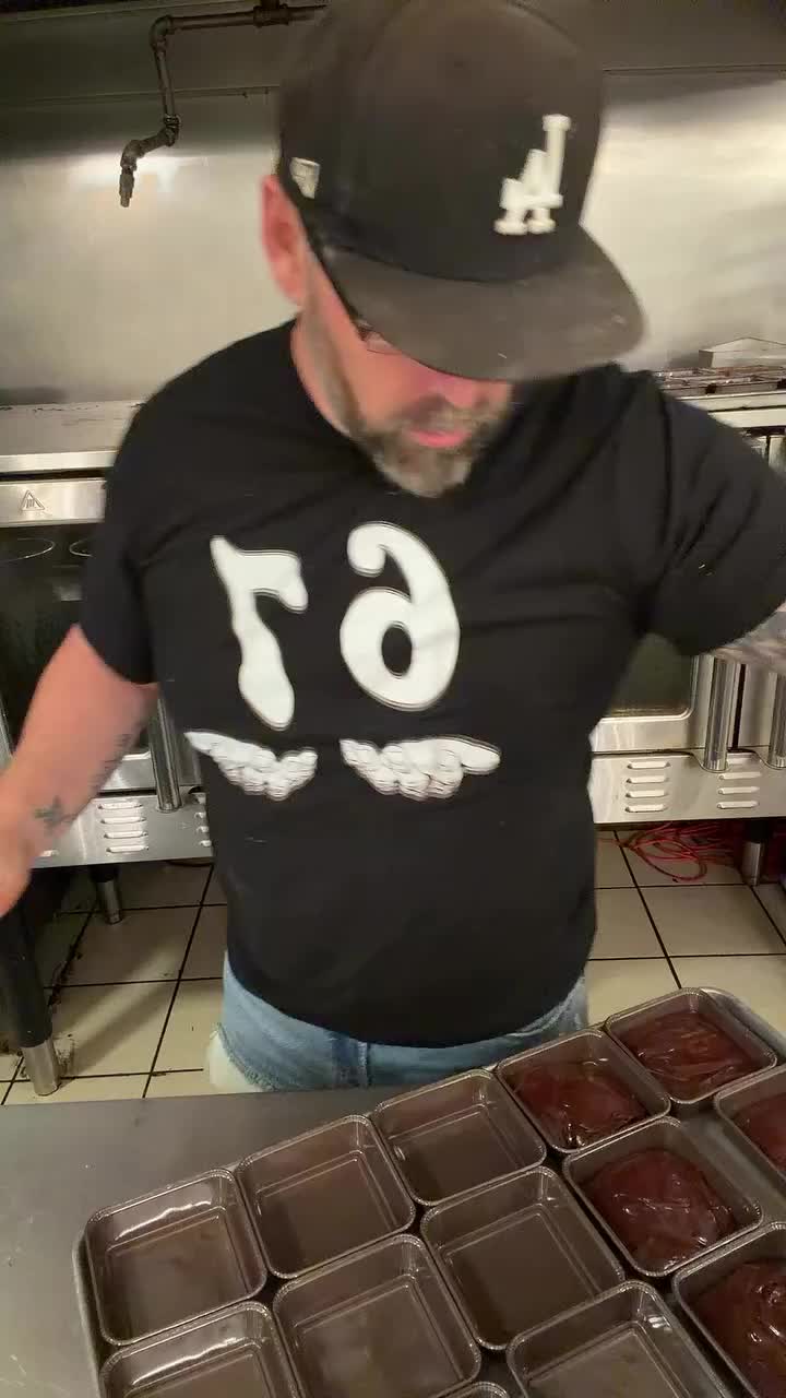 Video post from famous_creations_catering.