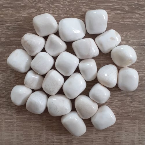 Carousel post from lemondemagiquedescristaux.