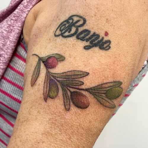 Photo post from lovetattoossandhurst.