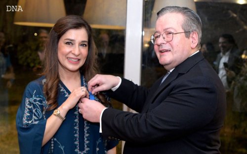 Carousel post from pakfightspolio.