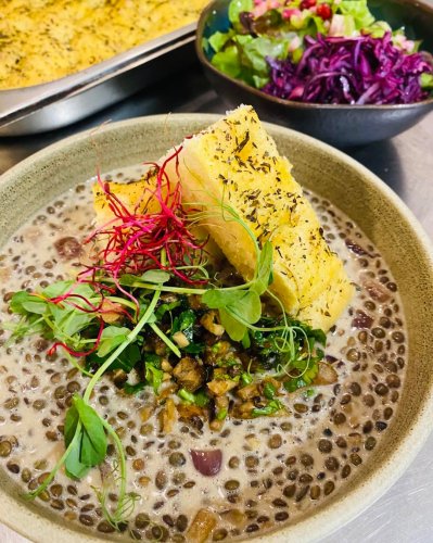 Carousel post from miditreizepontarlier.