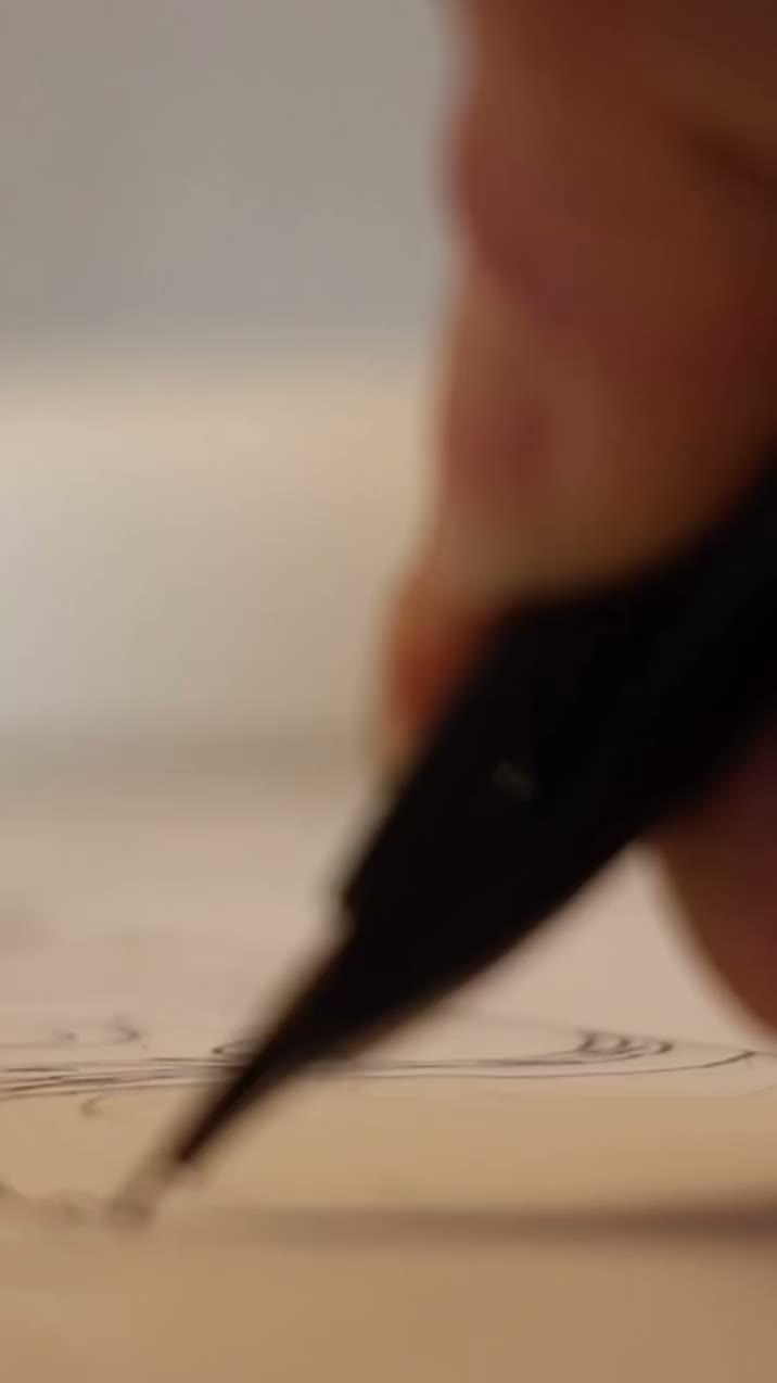 Video post from badinanna.