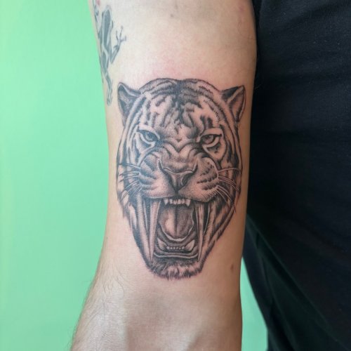 Photo post from lovetattoossandhurst.