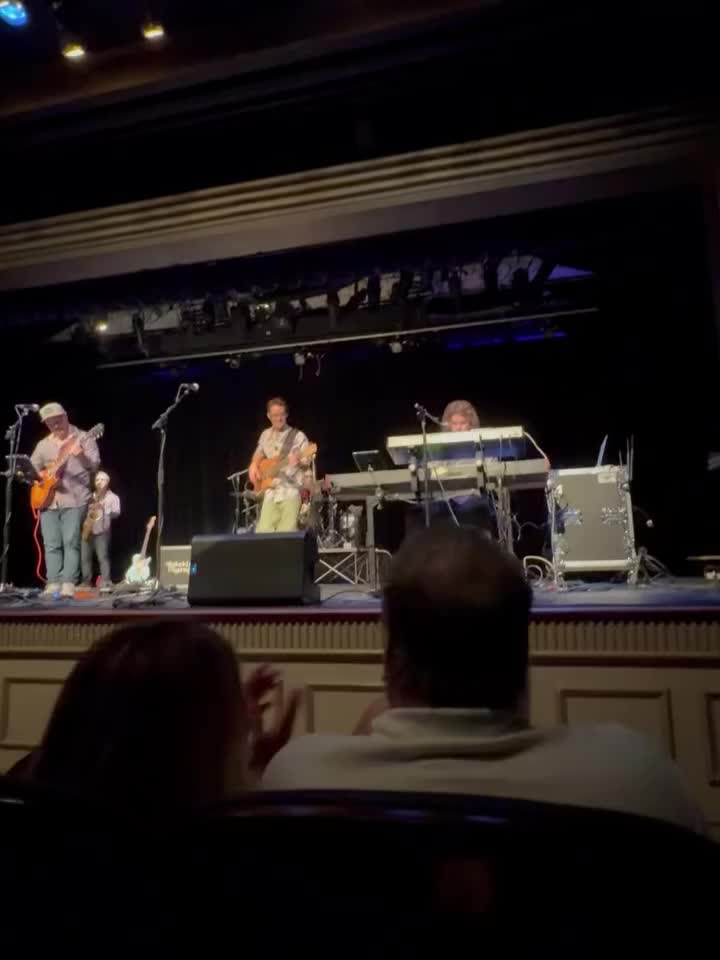 Carousel post from gortoncenterlf.