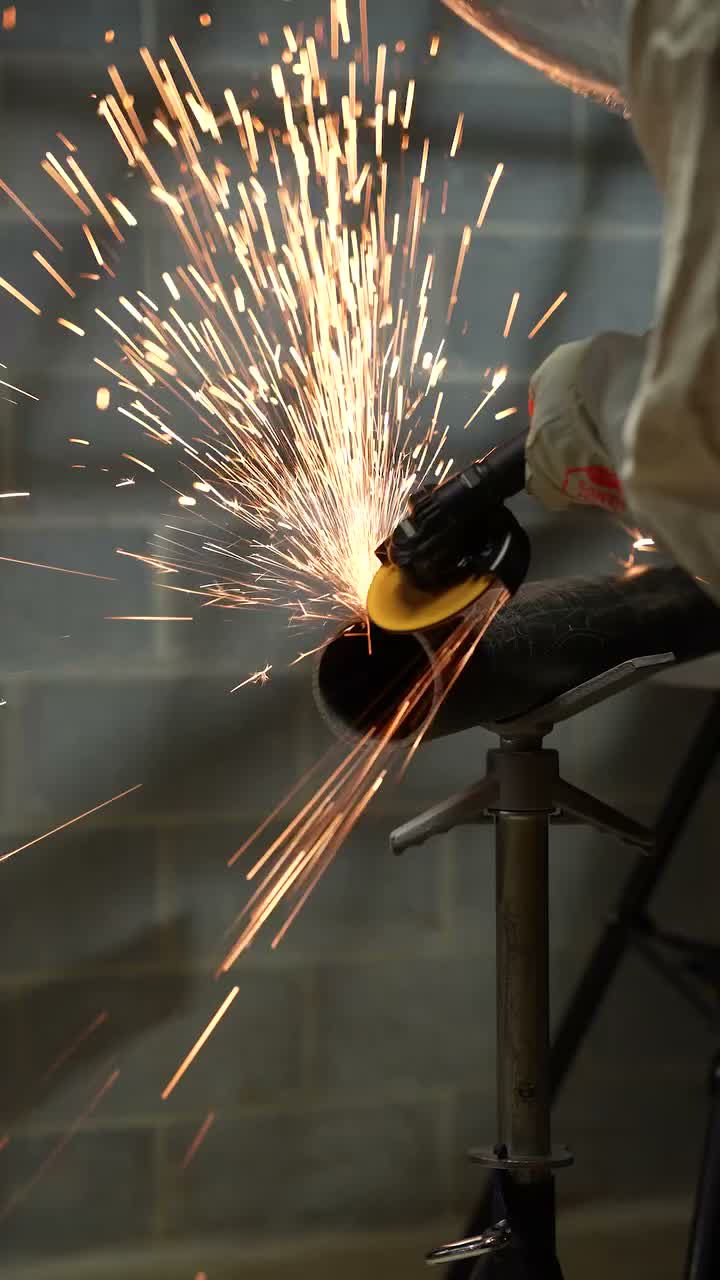Video post from dewalttough.