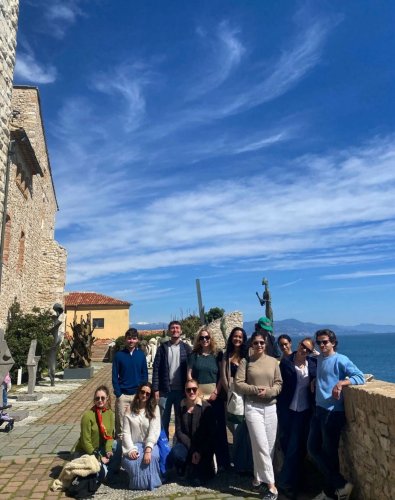 Carousel post from aur_arts.