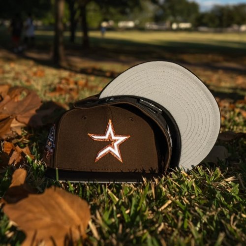 Carousel post from exclusive.fitted.