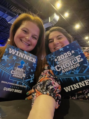 Carousel post from thecurvybridenj.