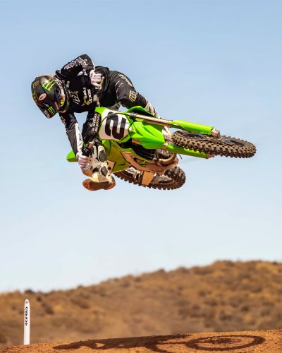 Carousel post from bertsmegamall.