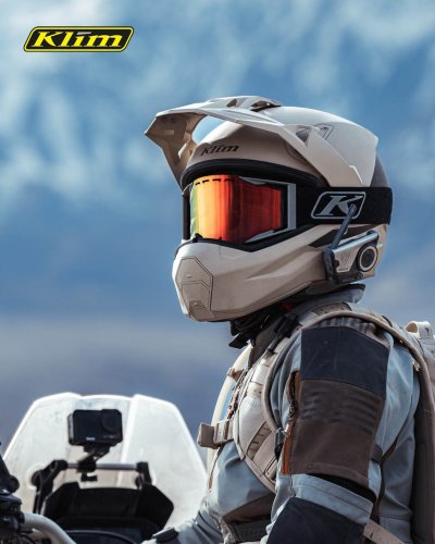 Photo post from motomax.