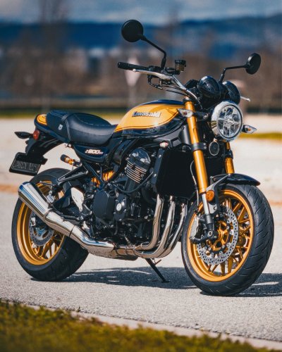 Carousel post from bertsmegamall.