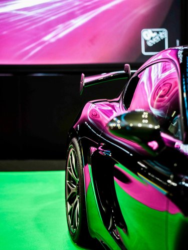 Carousel post from salonautolyon.