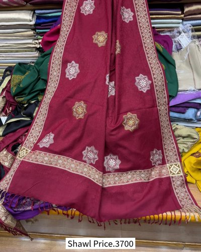 Carousel post from akbar_fabrics_.