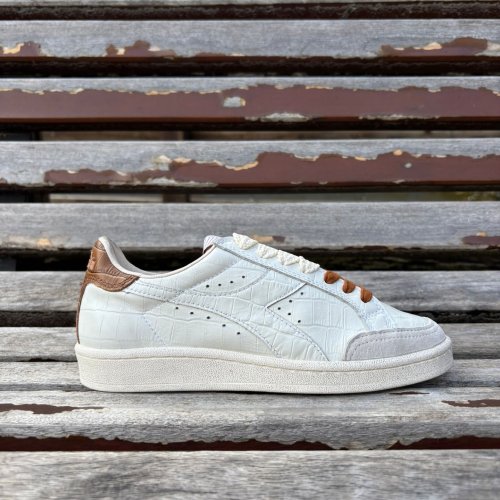 Photo post from almareafootwear.