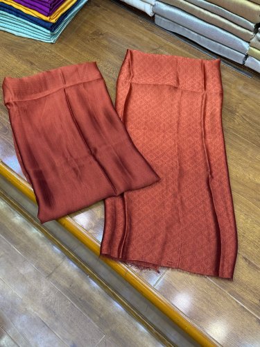 Carousel post from akbar_fabrics_.