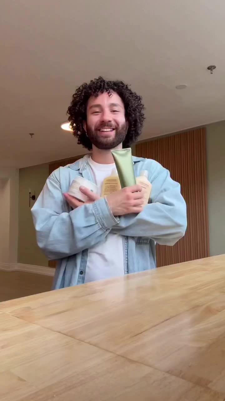 Video post from mixedchickshair.