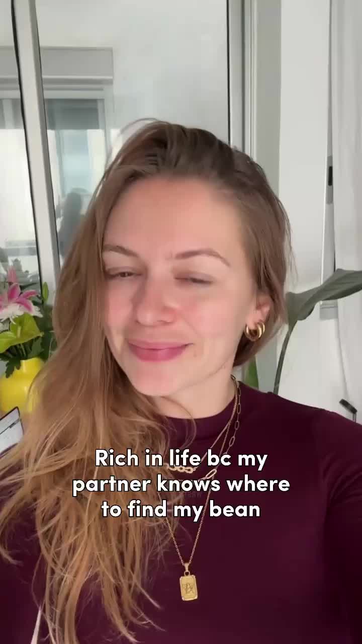 Video post from lovehoneyofficial.